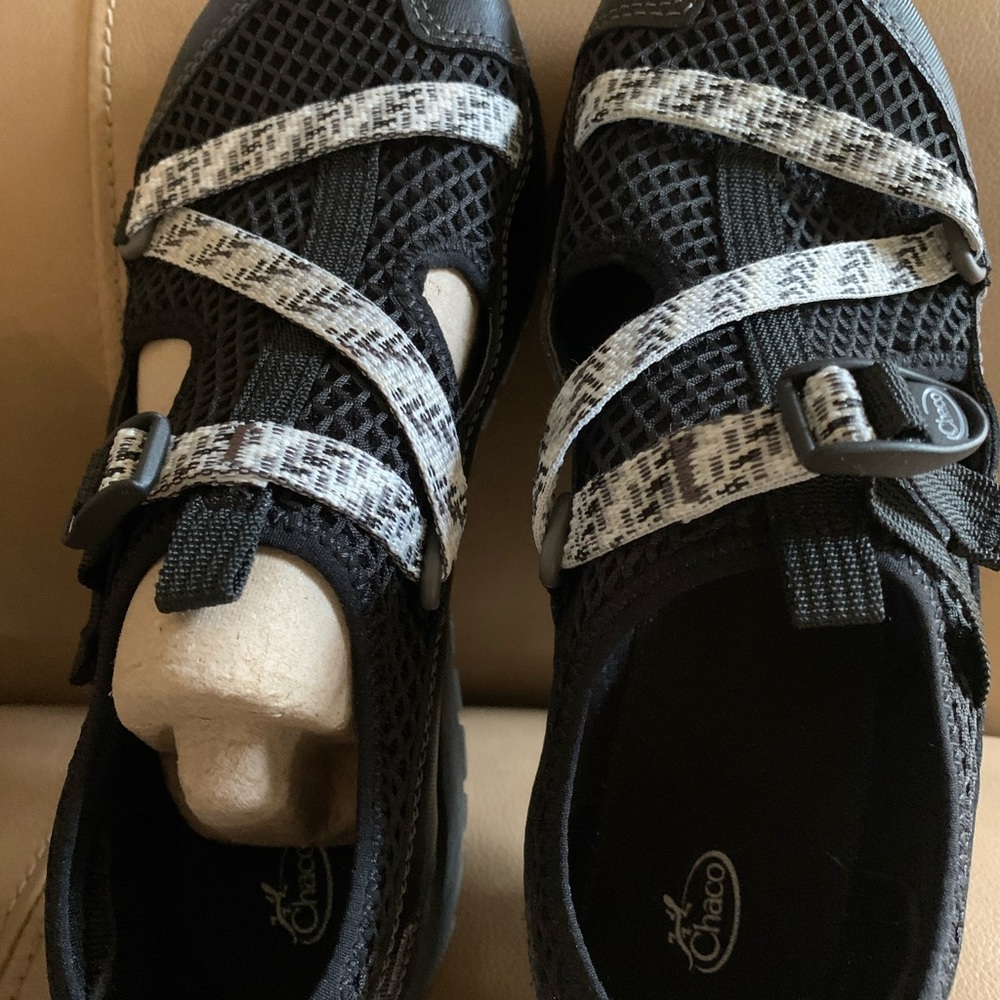 Chaco youth 6, adult 8